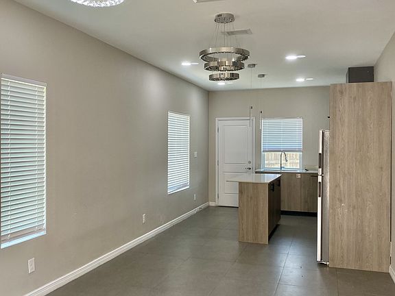2nd image of 5601 Puffin Ave #1