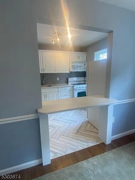 1 bed, 1.0 bath, $1,800 — Photo 4