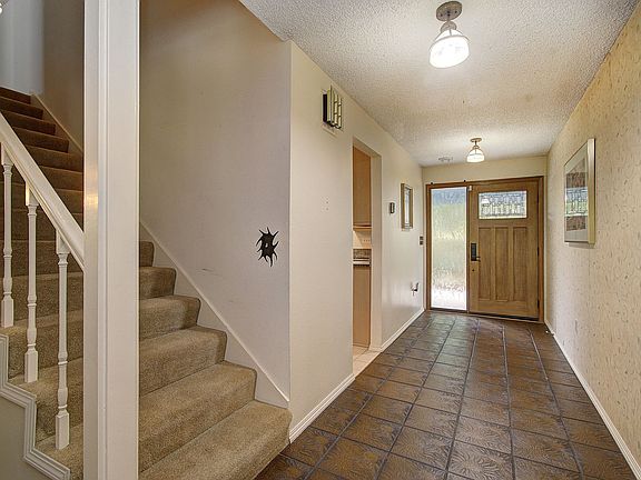 5th image of 2320 NE 110th Pl