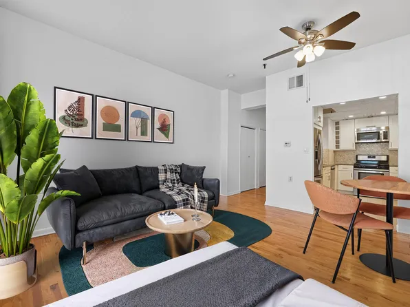 227 Christopher Columbus Drive image 5 of 20