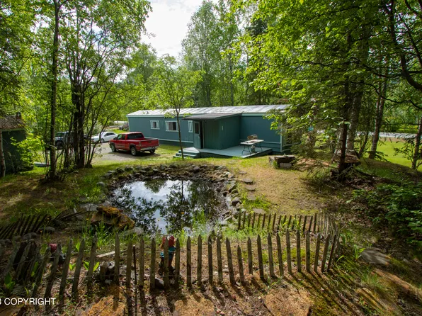 21113 Jayhawk Dr, Chugiak, AK 99567