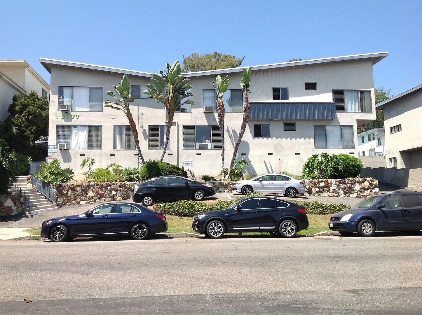 10777 Rose Avenue Properties — Photo 4