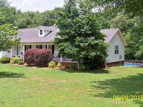 2nd image of 204 Billy King Dr