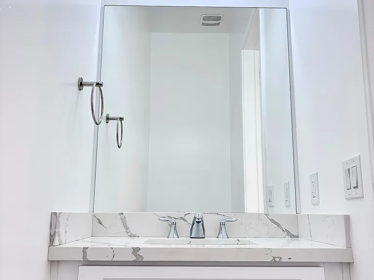 4020 N 12th St #4 — Photo 33