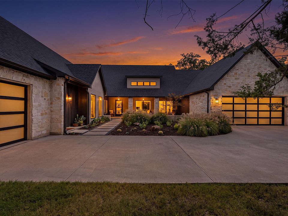1st image of 206 Lila Blue Ln