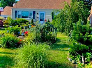 10 Aquila Rd, Stamford, CT 06902