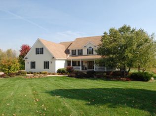 5n825 Prairie Springs Drive, St Charles, IL 60175