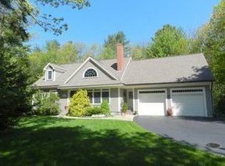 18 Cottagewood Ln, Kennebunk, ME 04043