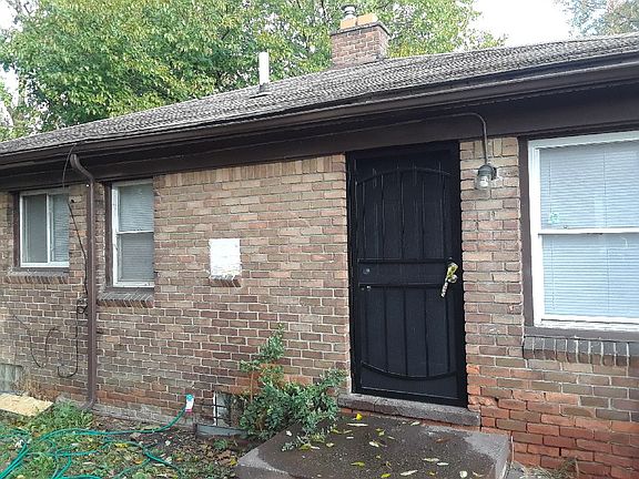 Security Gates, Side Door
