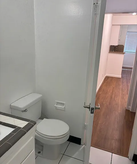 611 N Flores St #2 — Photo 13