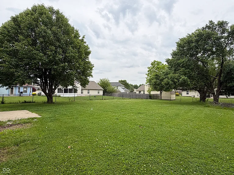 411 Garden Grace Dr — Photo 10