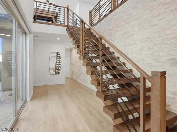 9725 Starlight Ridge Ave, Spring Valley, NV 89148