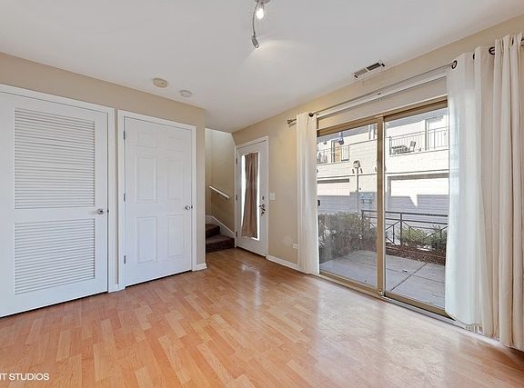 2nd image of 2919 N Natoma Ave Unit 10