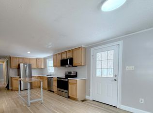 19 Crosmour Rd, Rhinebeck, NY 12572