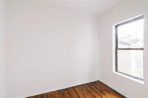 Rented by Sky Management | media 26