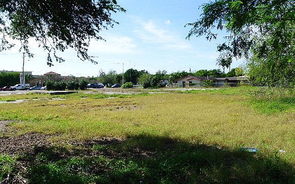 4th image of 1743 Boca Chica Blvd