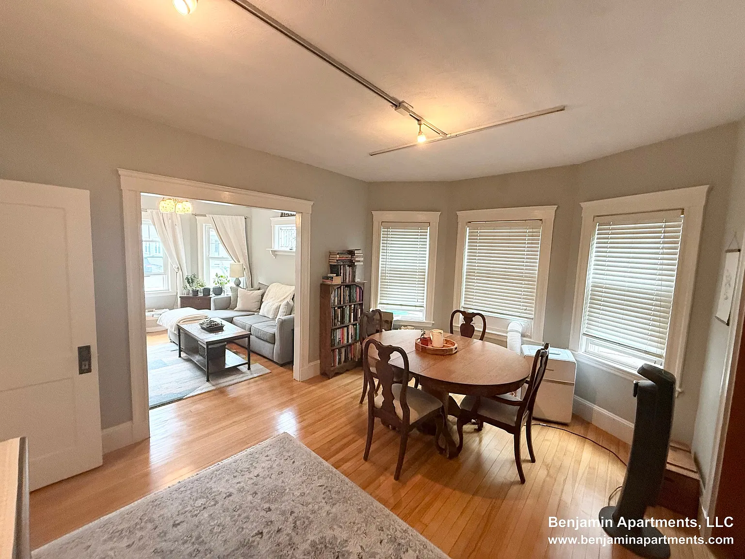 2 bed, 1200 sqft, $3,500 — Photo 2