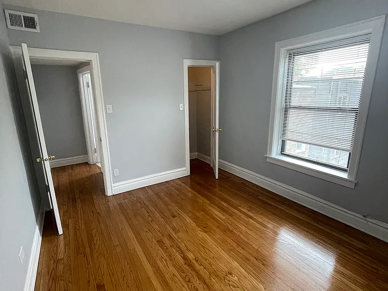 7329 N Honore St #2A — Photo 5