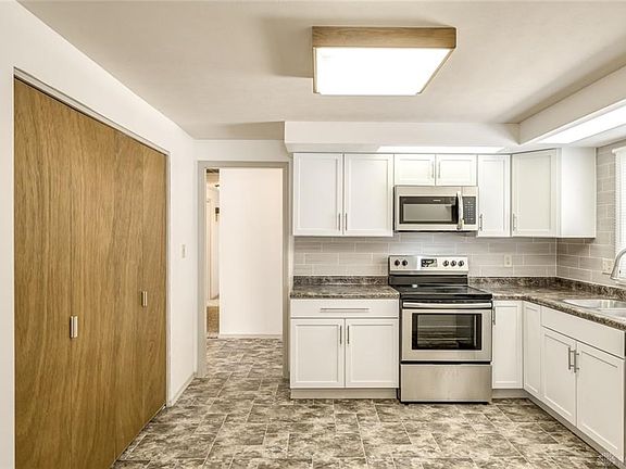 5th image of 102 Villa Dr