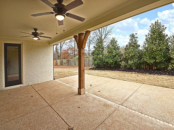 5th image of 4485 Chestnut Hill Dr