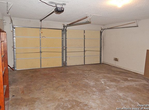 3rd image of 6023 Patrick Henry St