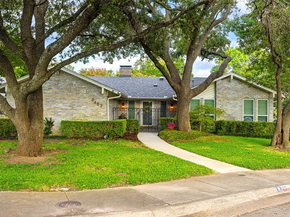 8402 Club Meadows Dr, Dallas, TX 75243