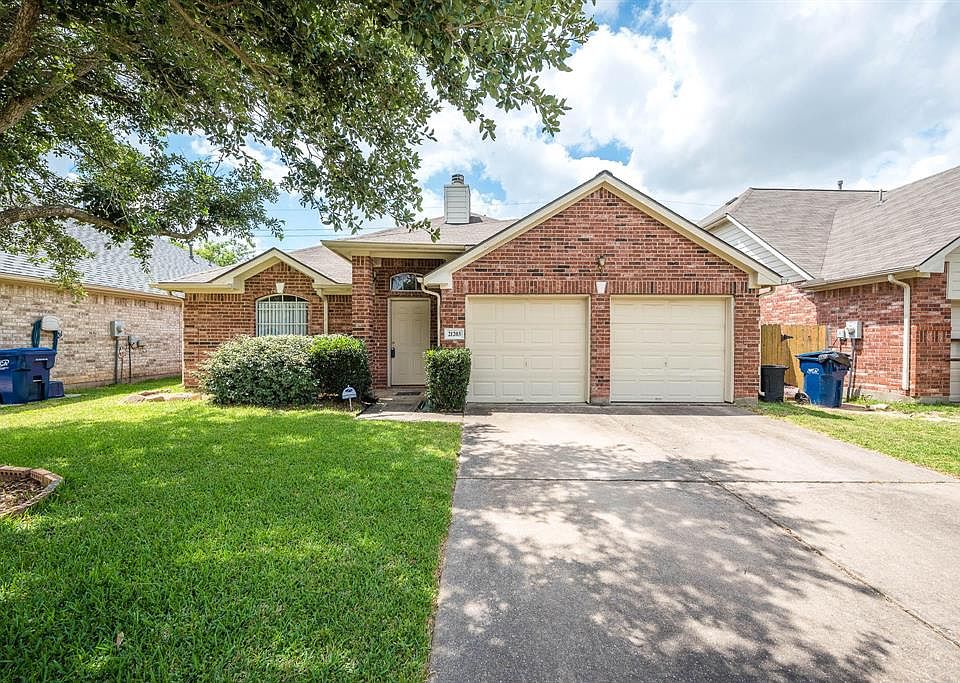 1st image of 21203 Woodland Green Dr