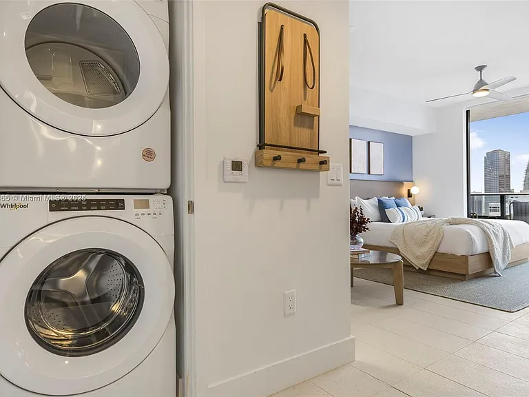 159 NE 6th St #3610 — Photo 31