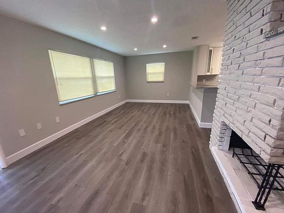 3rd image of 1116 Linda Ave