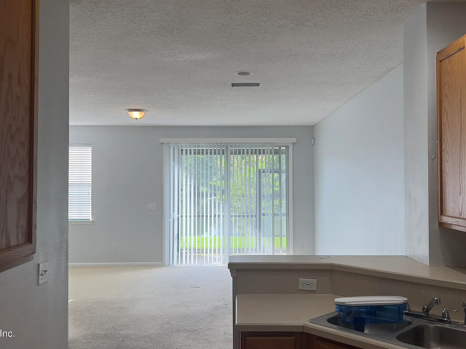 3 bed, 2.5 bath, 1439 sqft, $1,795 — Photo 4