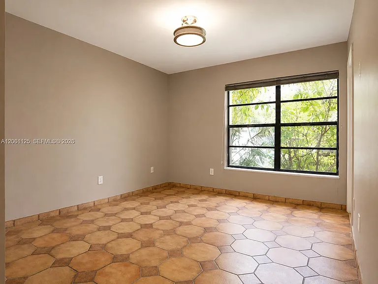 11712 SW 91st Ter — Photo 8
