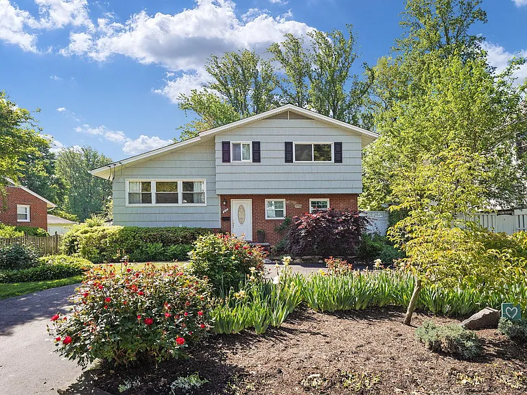 610 Tapawingo Rd SW — Photo 16