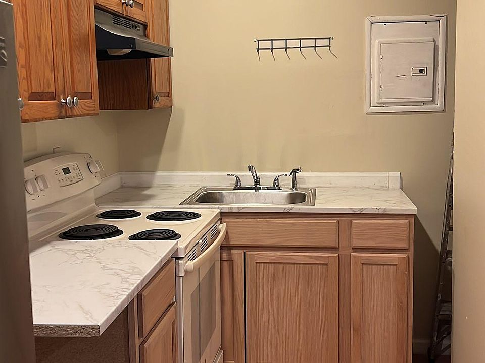 1st image of 113 N Broadway Ave #2