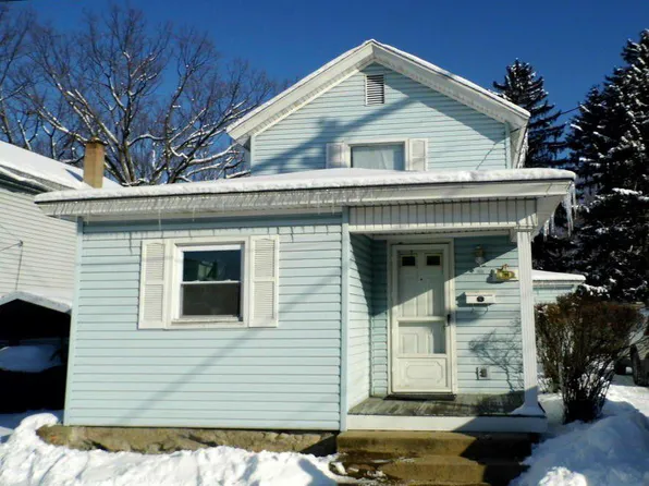 709 Spring St, Moosic, PA 18507