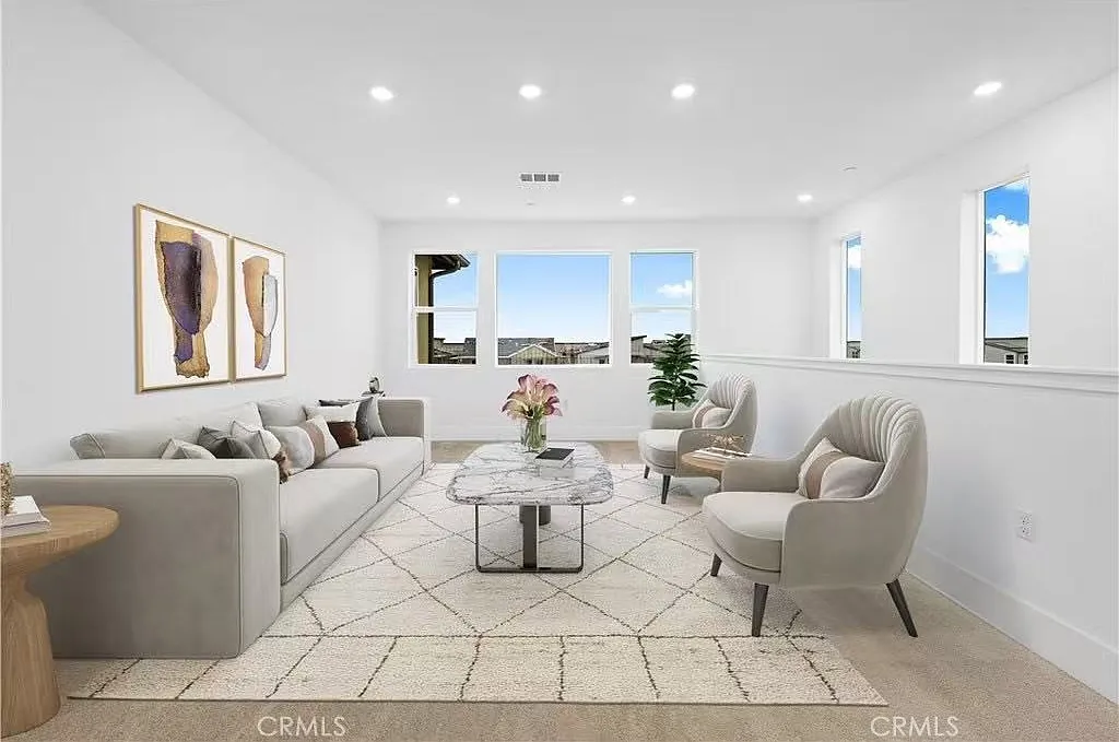 4 bed, 4.5 bath, 3528 sqft, $8,500 — Photo 4
