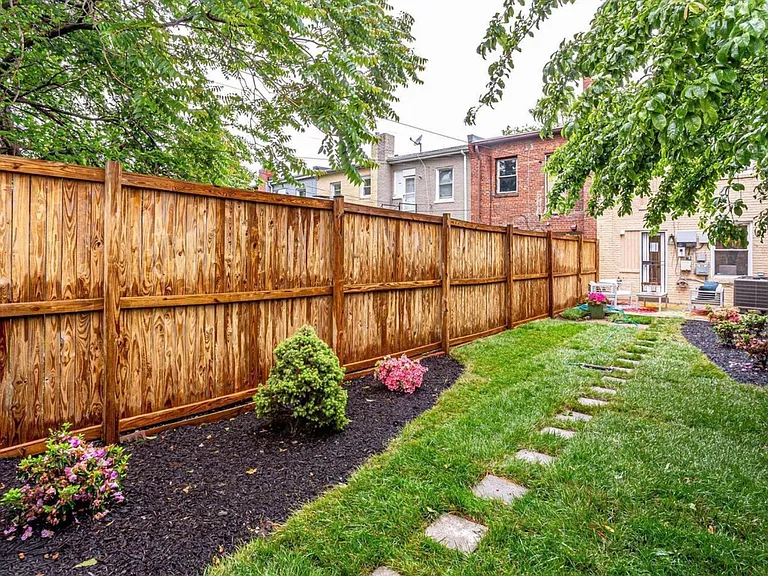118 O St SW — Photo 19
