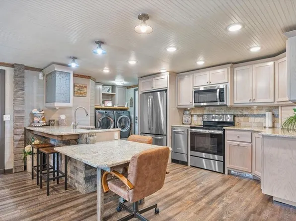 2620 Beverly Ln, Clinton, OK 73601