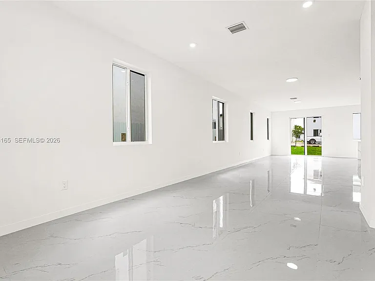 22555 SW 125th Ave #13A — Photo 13