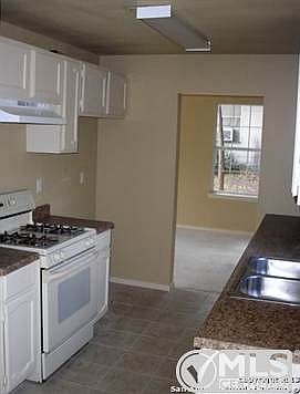 5th image of 123 Birchwood Dr