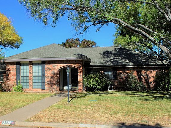 3rd image of 3226 Oak Mountain Trl