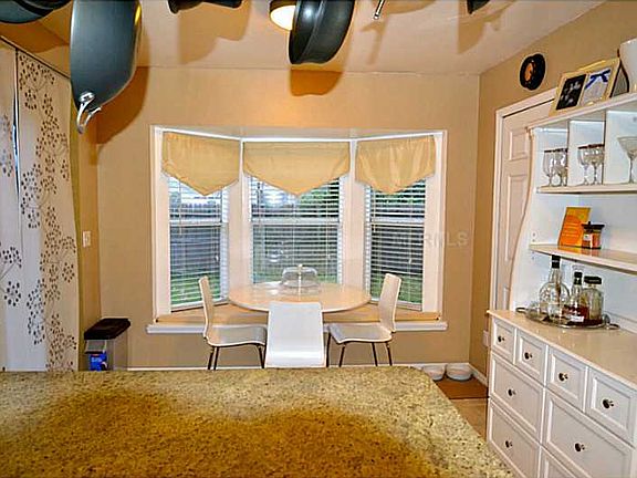 4th image of 224 Whiterapids Ct