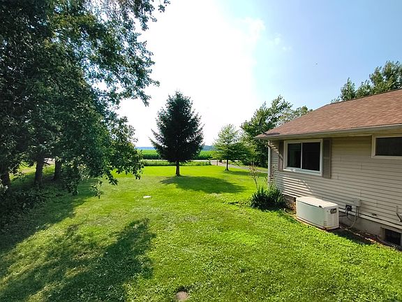 3rd image of 627 County Road 302
