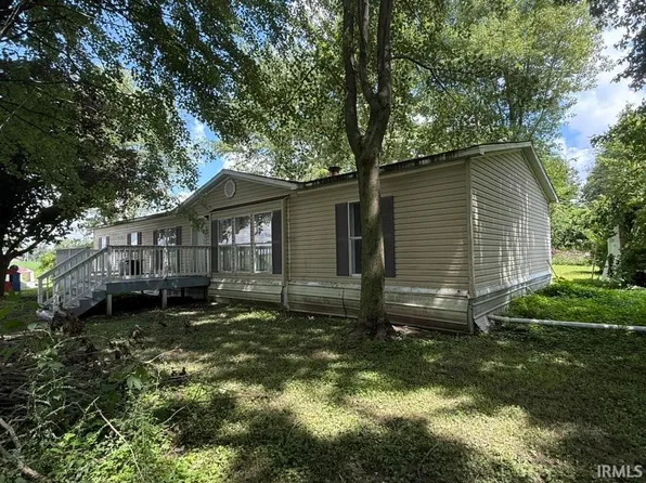 1832 E County Road 950 N, Farmersburg, IN 47850