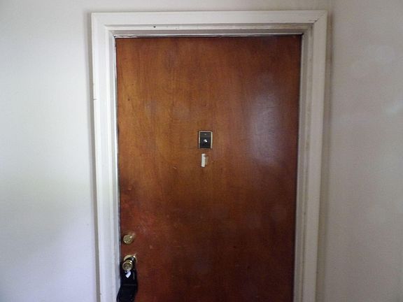 5th image of 256 Meadowview Dr APT 1