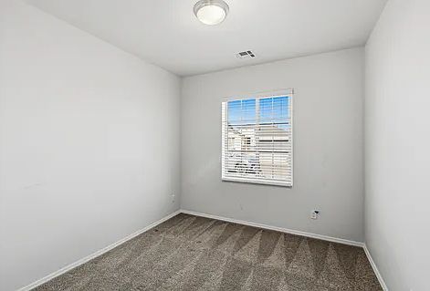 3rd image of 2101 Northern Blvd NE