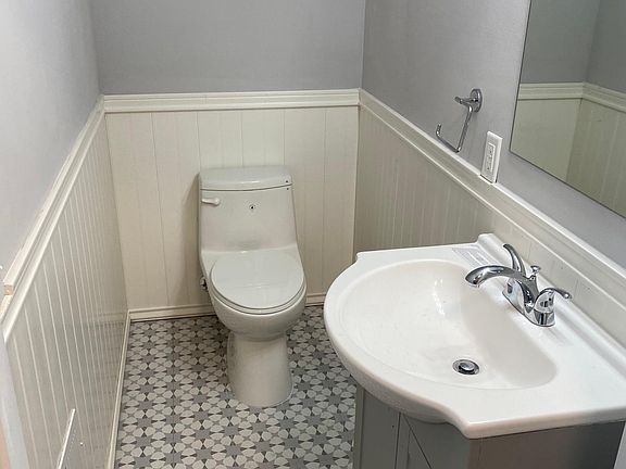 4th image of 14 Ivy Pl #2