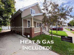 1325 S 19th St, Manitowoc, WI 54220