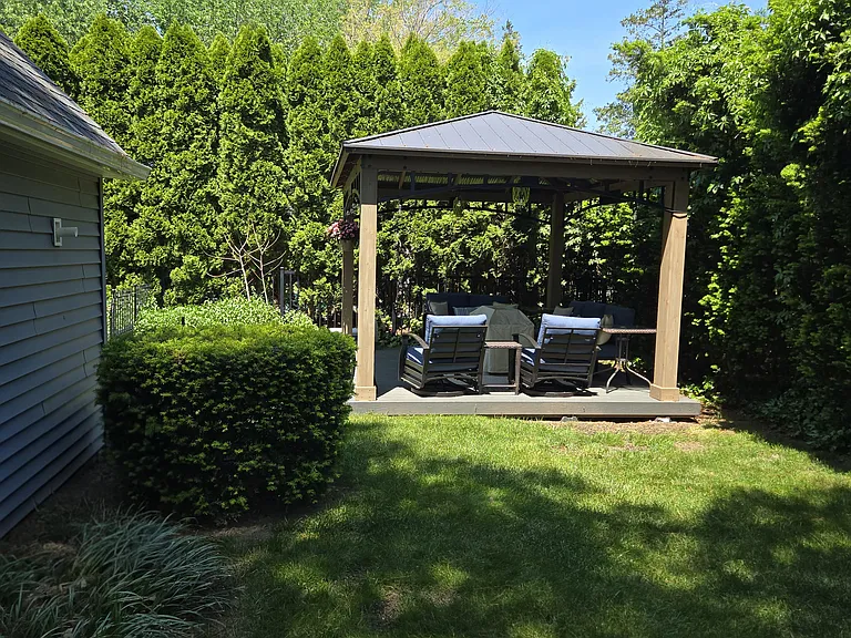 48 McLean Ave #48.5 — Photo 7