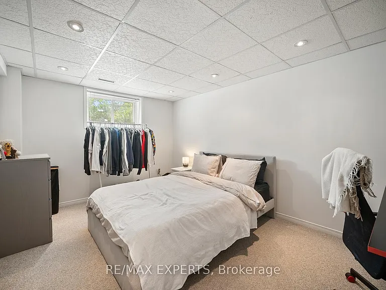 11 Penton Dr — Photo 18