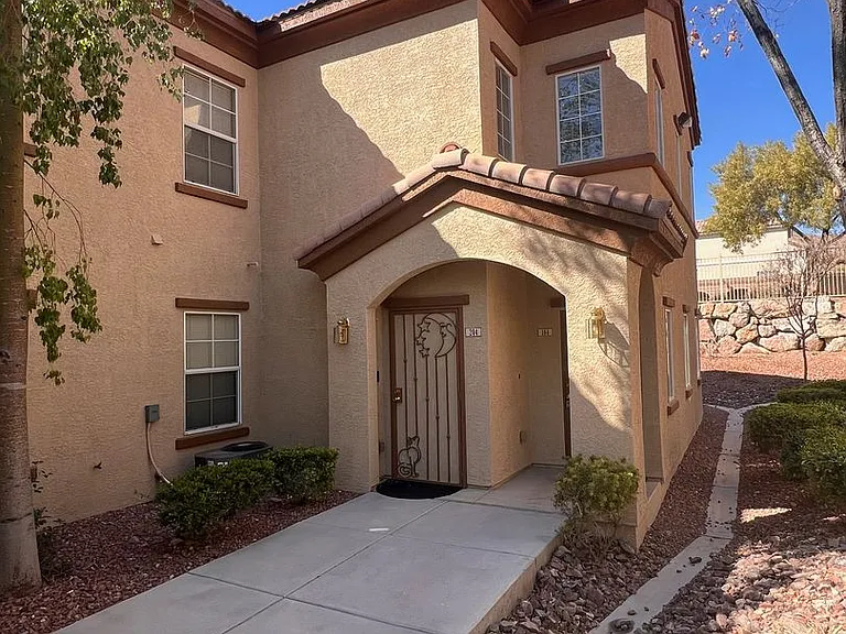 3915 Legend Hills St #104 — Photo 1